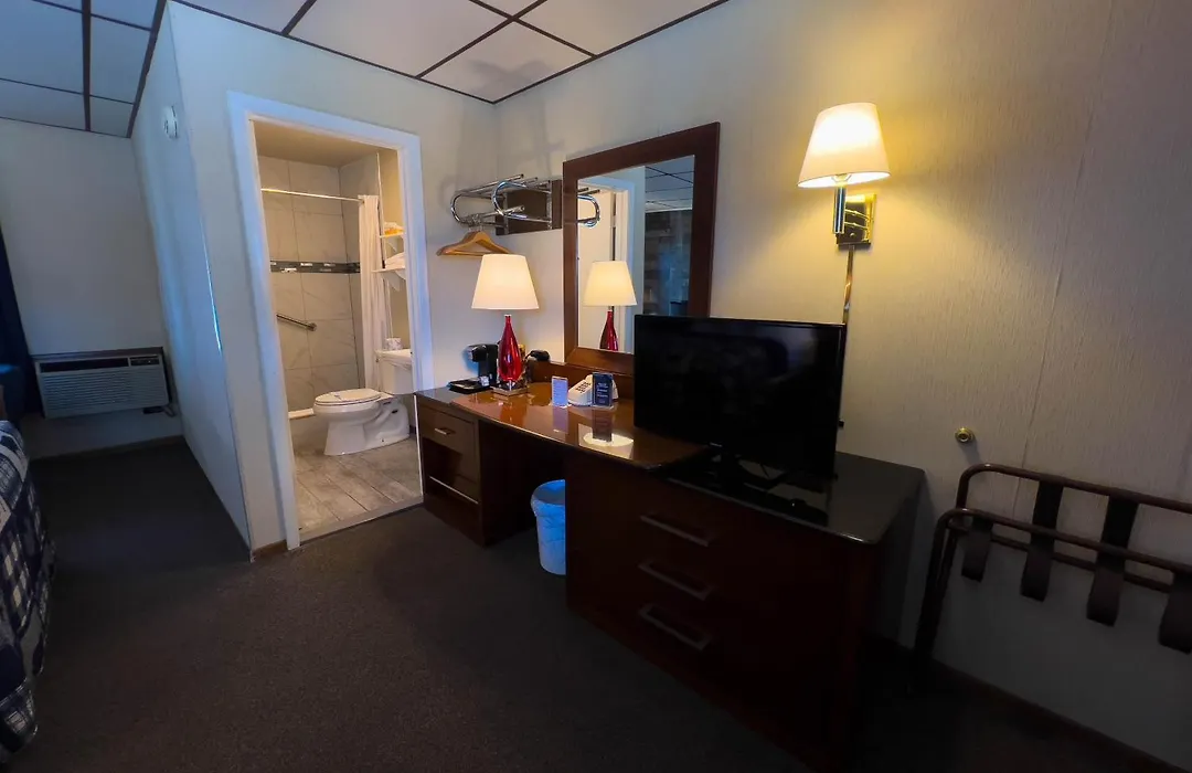 Riviera Motel-1