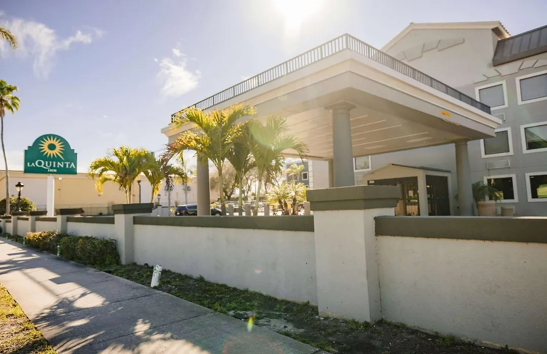 La Quinta Inn By Wyndham Tampa Near Busch Gardens-1