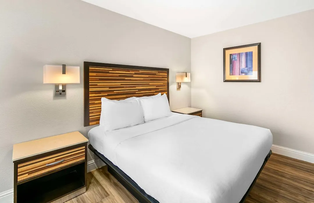 Quality Inn & Suites Sacramento Downtown Area-1