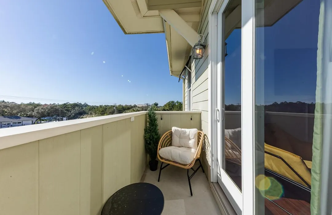 30-A Inn & Suites-1