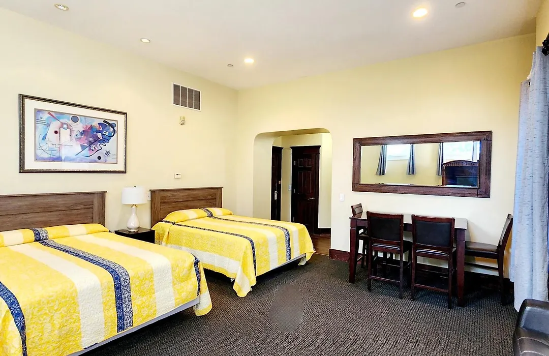 Santa Paula Inn-1