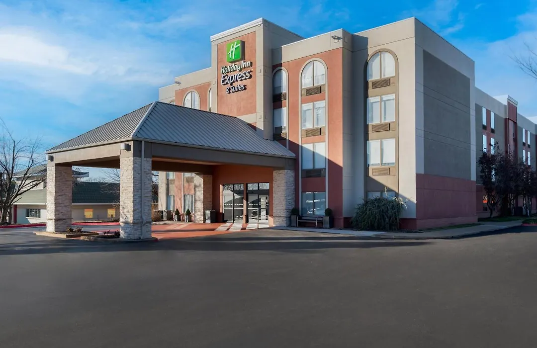 Holiday Inn Express Hotel & Suites Bentonville By Ihg-1