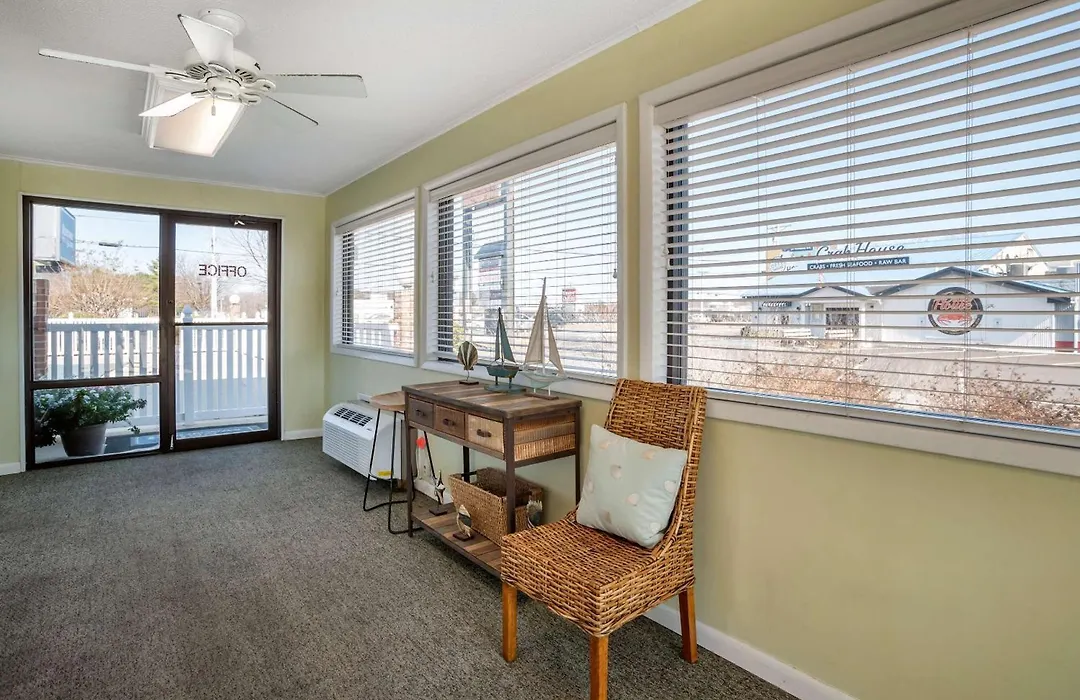Rodeway Inn & Suites Rehoboth Beach-1
