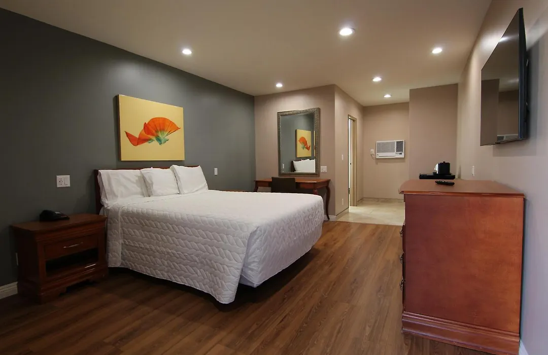 Dunes Inn - Wilshire (Adults Only)-1