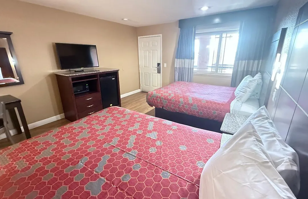 Valley Inn-1