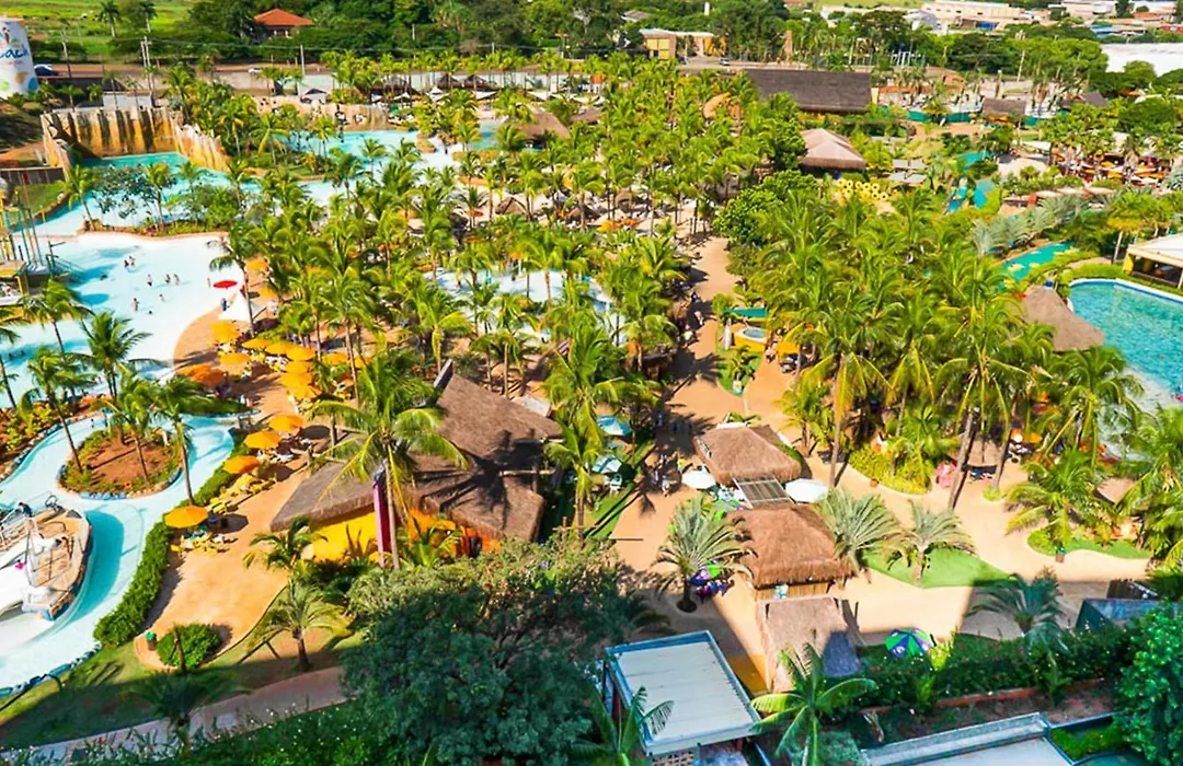 Hot Beach Resort-1