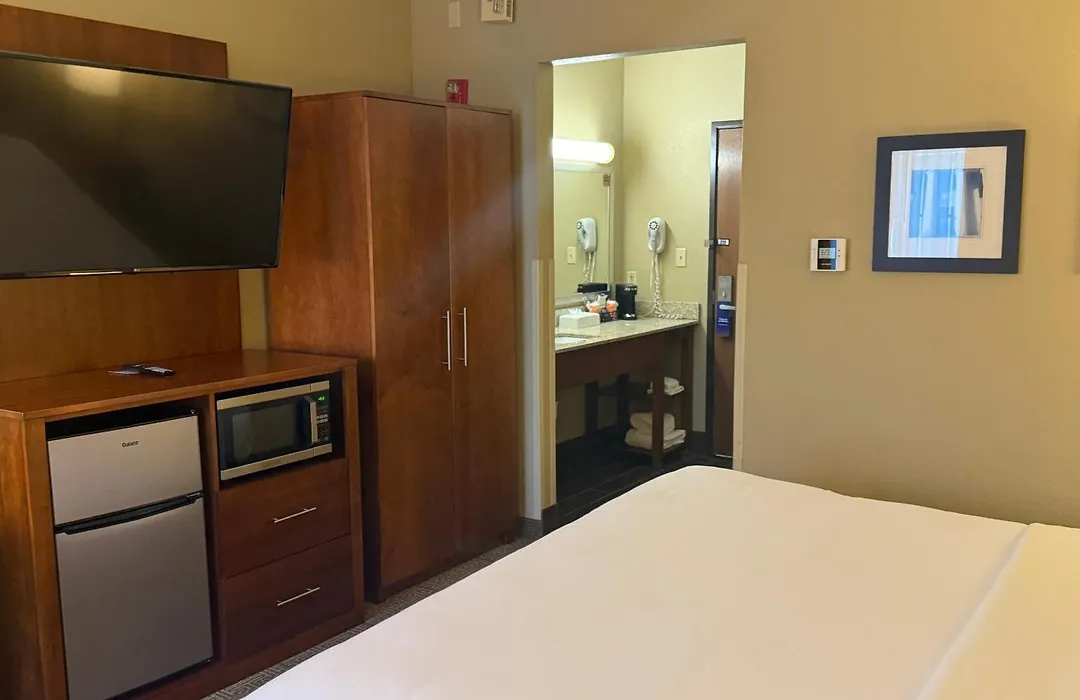 Comfort Inn North-Polaris-1