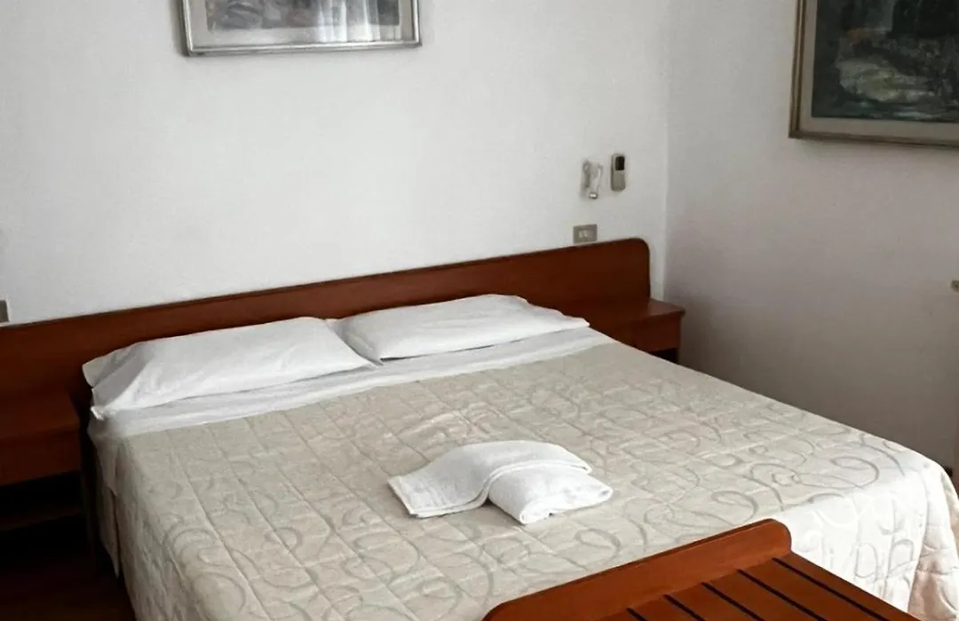 Hotel Mediterraneo-1