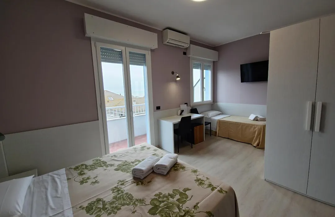 Hotel Mondial-1