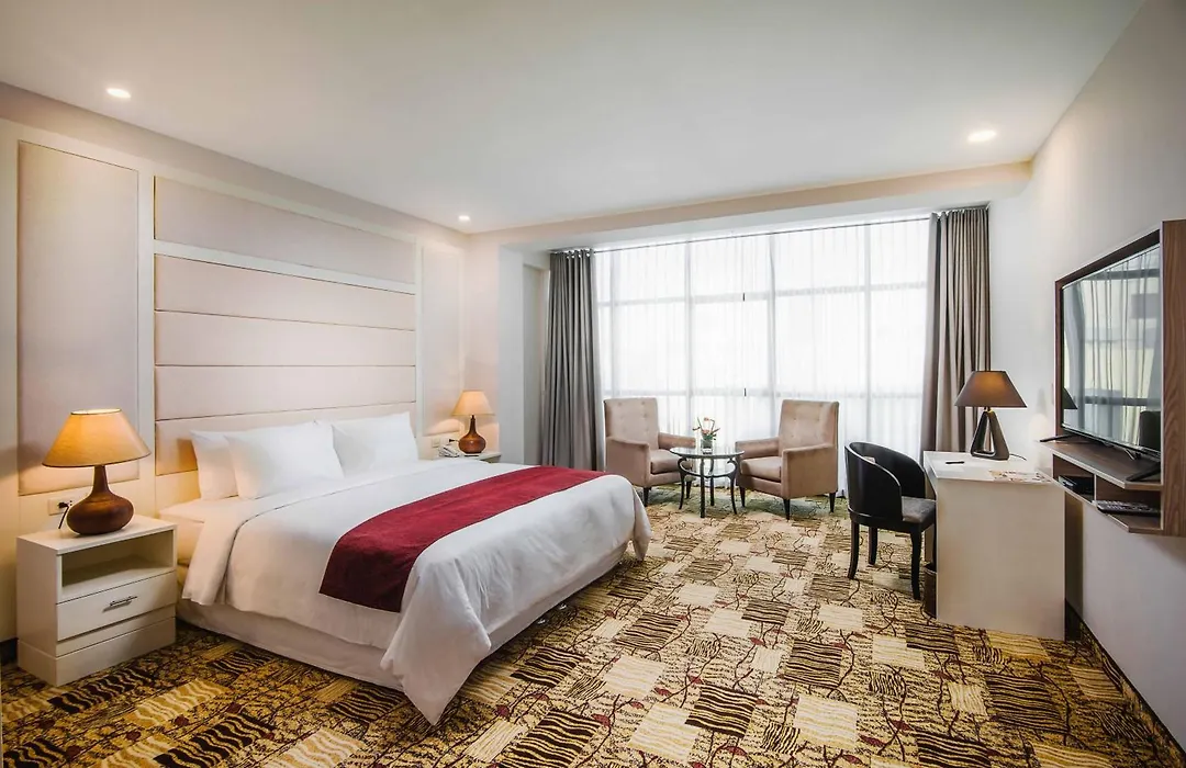 Nobility Grand Hotel-1
