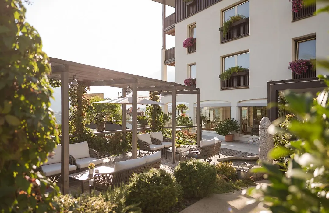 Hotel Tyrol-1