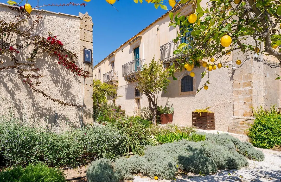 Baglio Siciliamo Country House-1