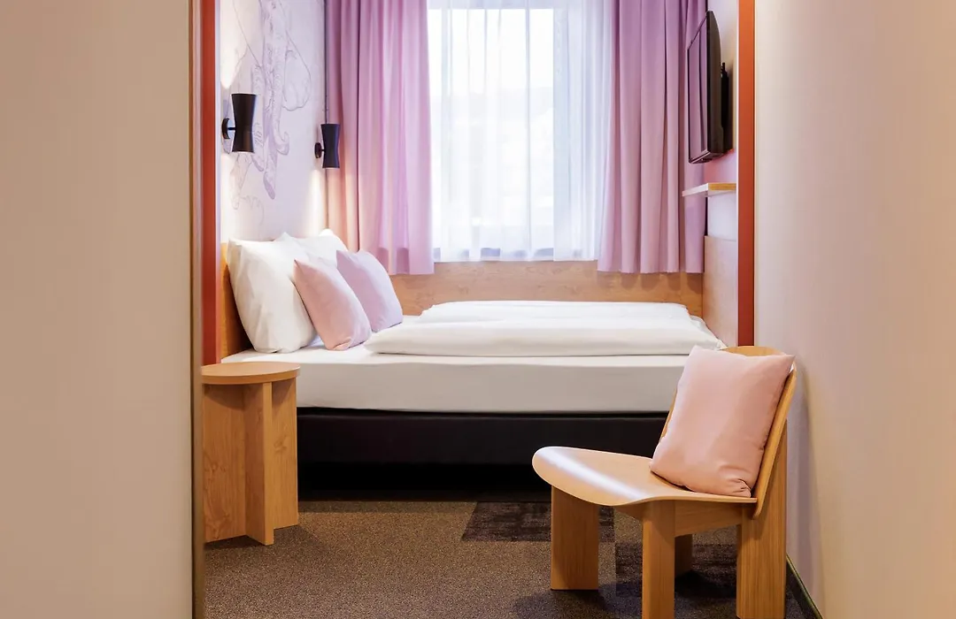 McDreams Hotel Wuppertal City-1