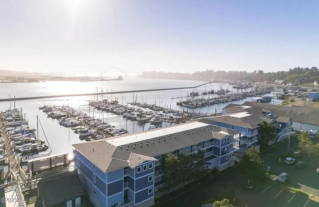 The Landing At Newport Condominium Hotel-1