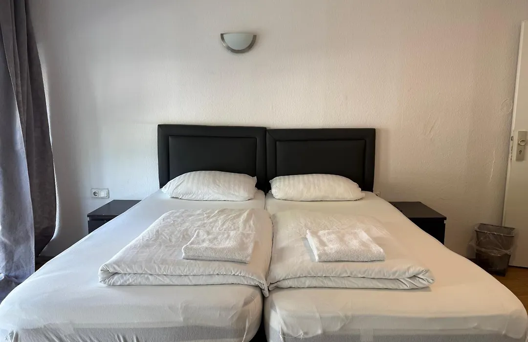 Hotel Garni Emir-1