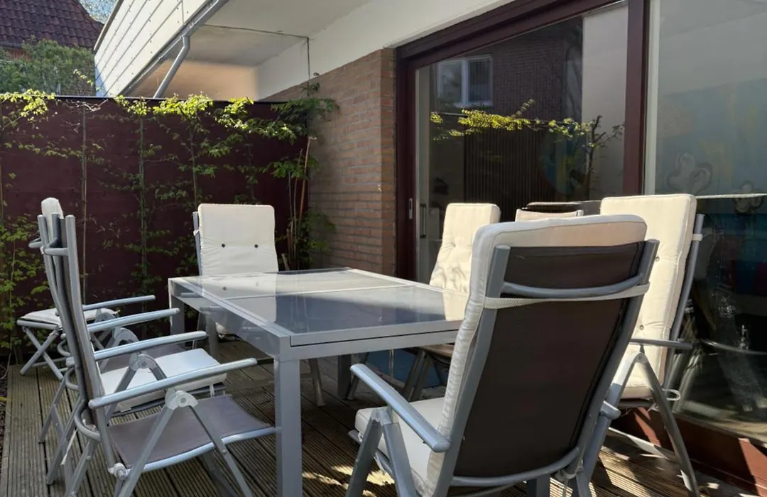 5ZKB großzügiges Ferienhaus Antonia nähe Westkreuz mit 4 Schlafzimmer, Balkon, Terrasse und Parkplatz-1