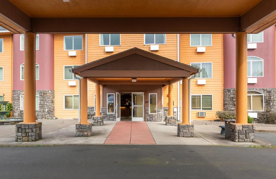 Palace Inn & Suites-1