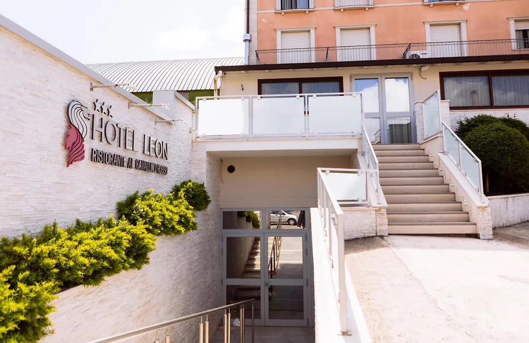 Hotel Leon - Ristorante Al Cavallino Rosso-1