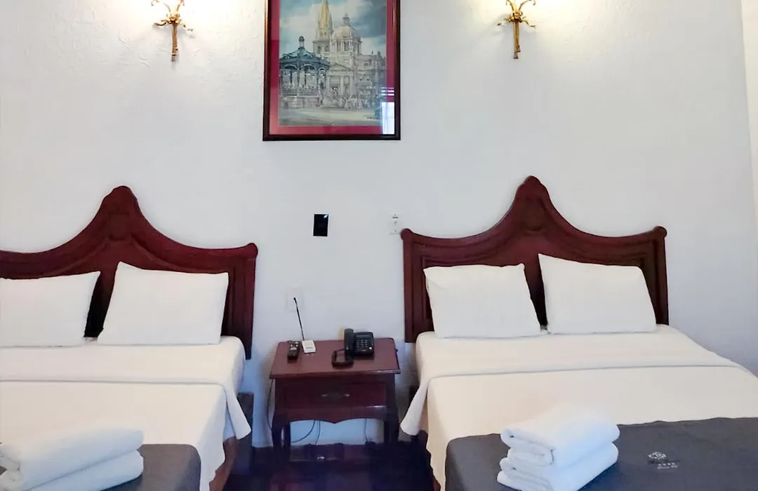 Hotel Frances-1
