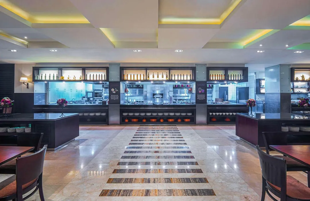Hyatt Regency Dubai - Corniche-1