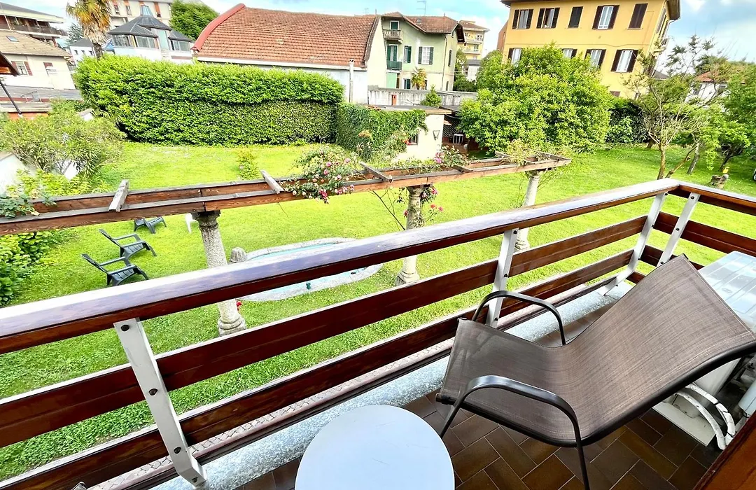 Bella Vita Guesthouse -parcheggio privato interno-1