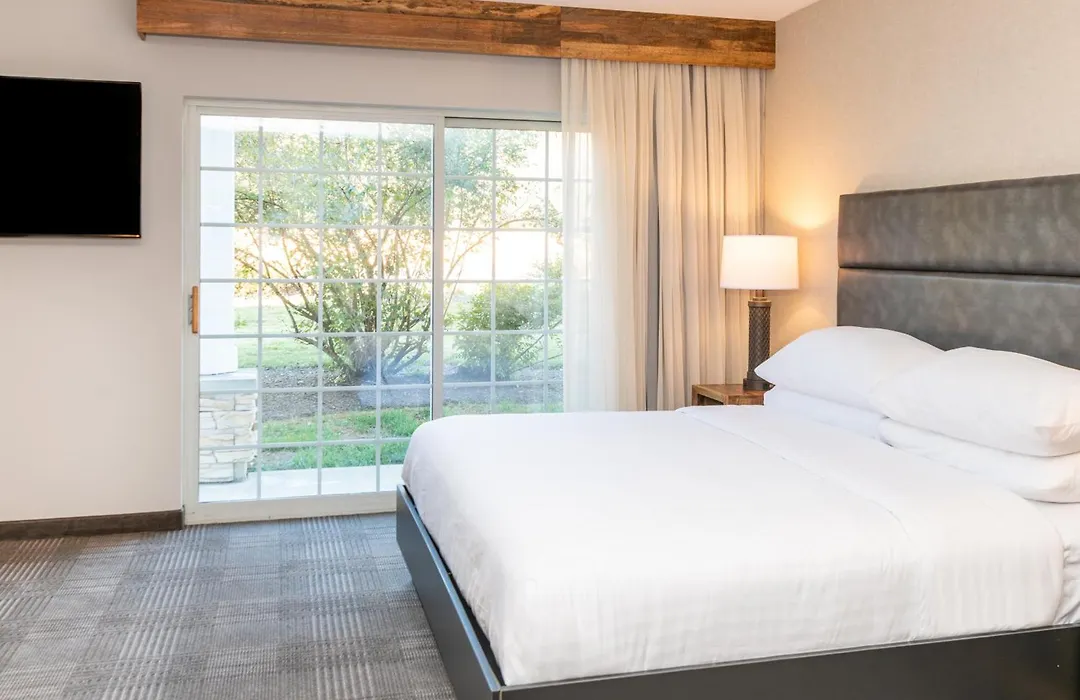 Cherry Valley Hotel-1
