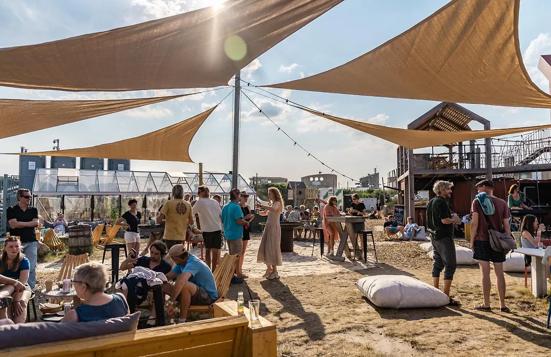 Basecamp Tiny House Eco-Resort Ijmuiden-1