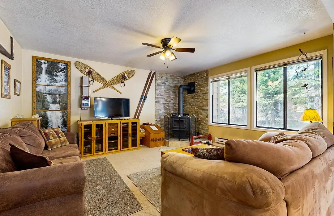 Aspen Village Golf Course Condo - Snowshoes-1