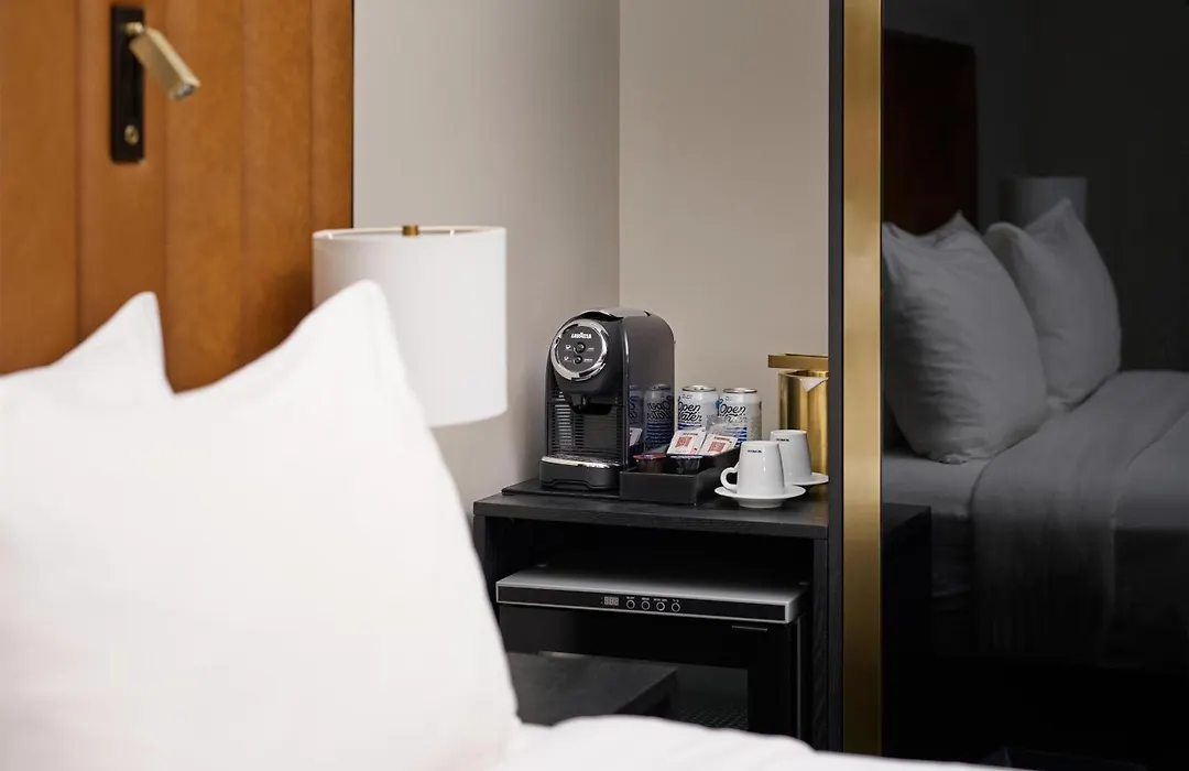 Arlo Chicago-1