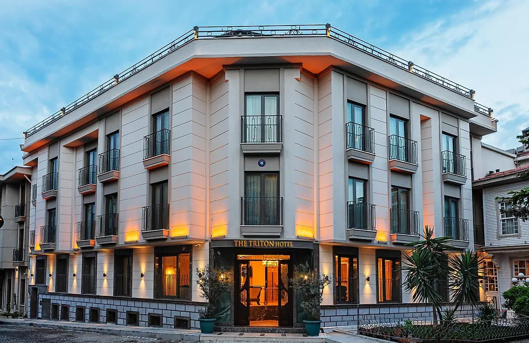 Triton Hotel-1