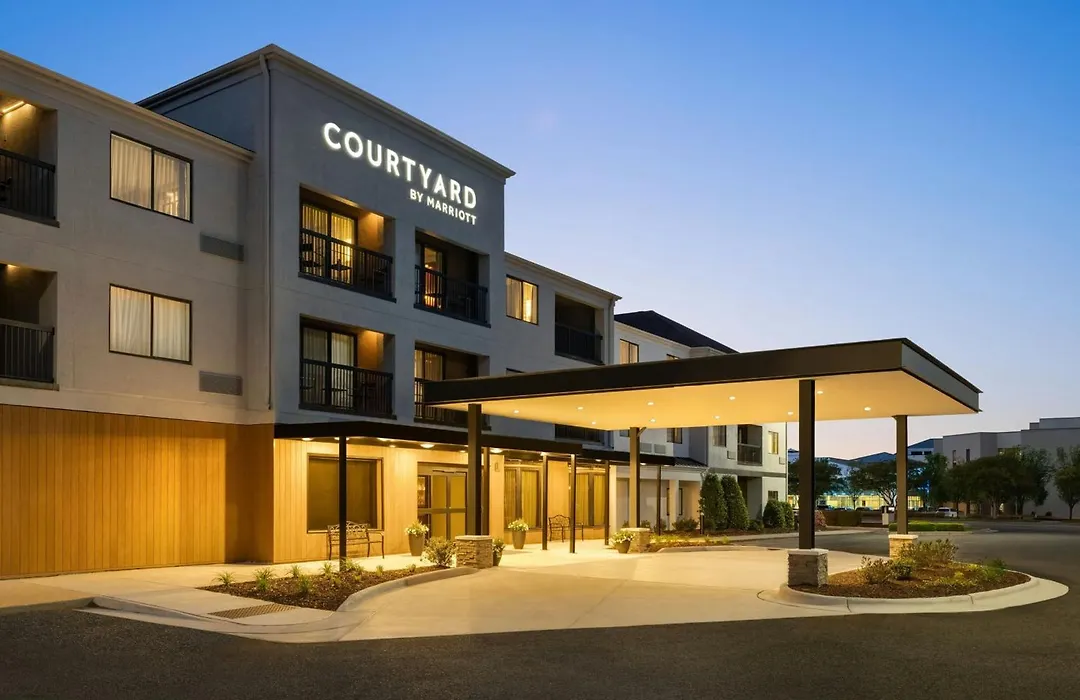 Courtyard By Marriott Greenville-1