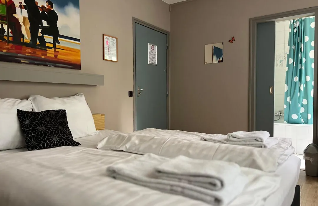 Hotel Gaudi-1