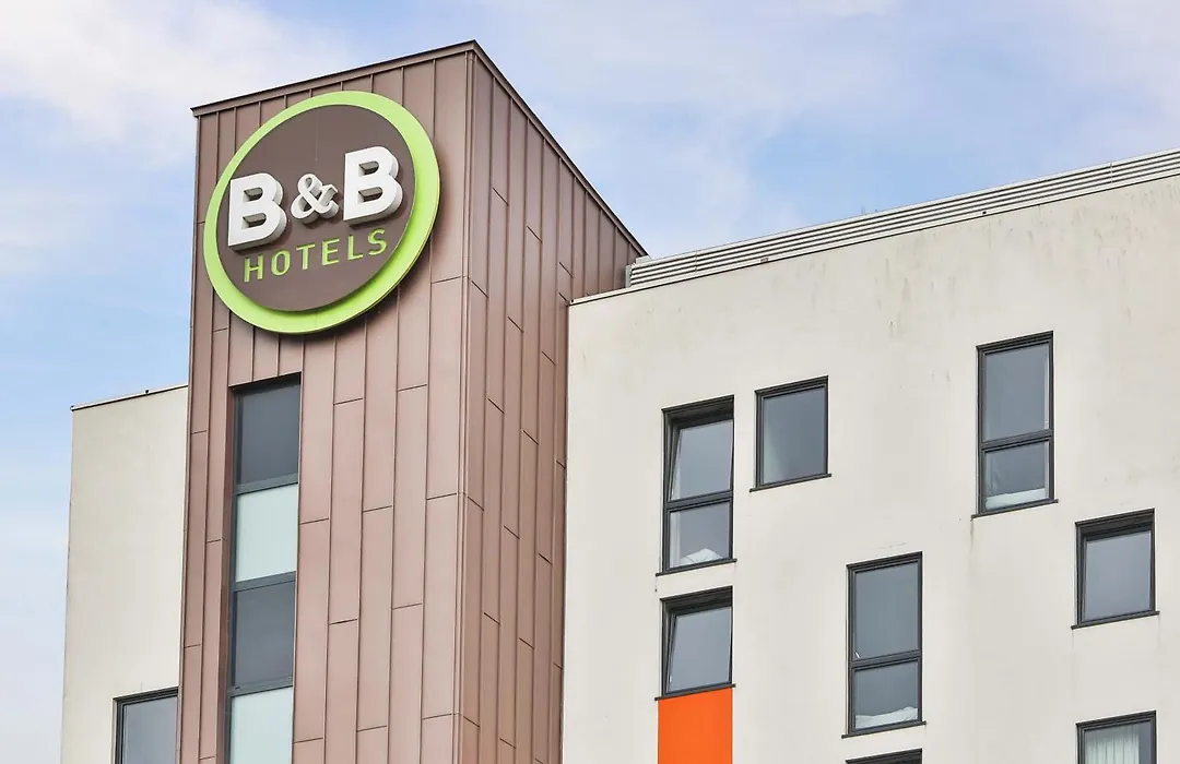 B&B HOTEL Les Herbiers-1