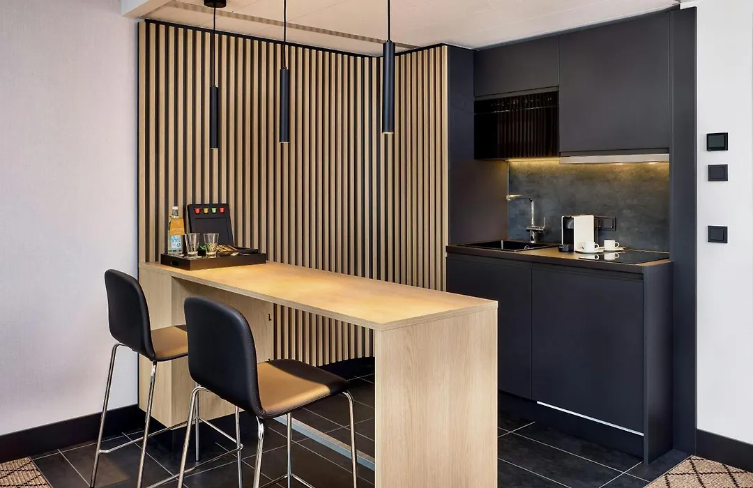 Courtyard By Marriott Hannover Maschsee-1