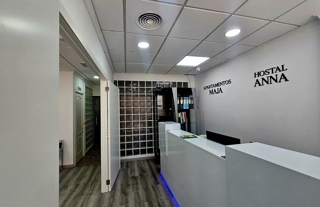 Hostal Anna Benidorm-1