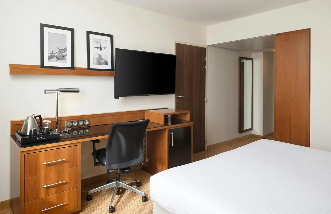 Courtyard By Marriott Toulouse Airport-1