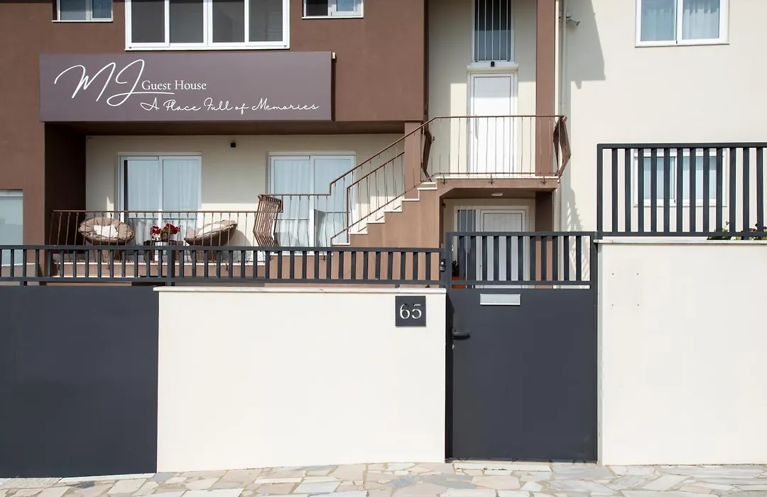 Mj Guest House-1