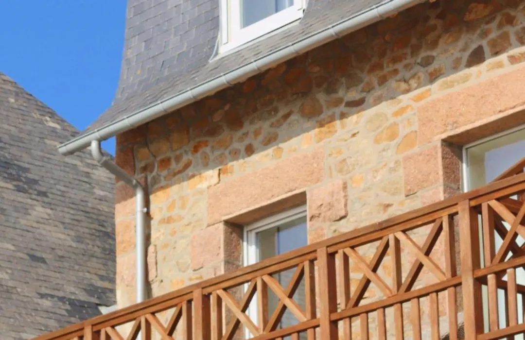 Logis Hôtel Saint Guirec Et De La Plage-1