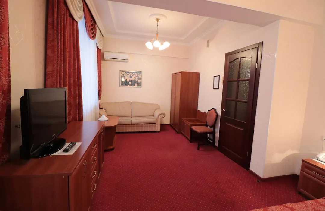 Ukraine Hotel-1