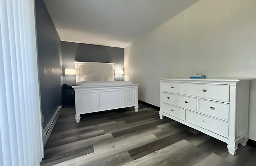 Travelodge By Wyndham Traverse City Mi-1