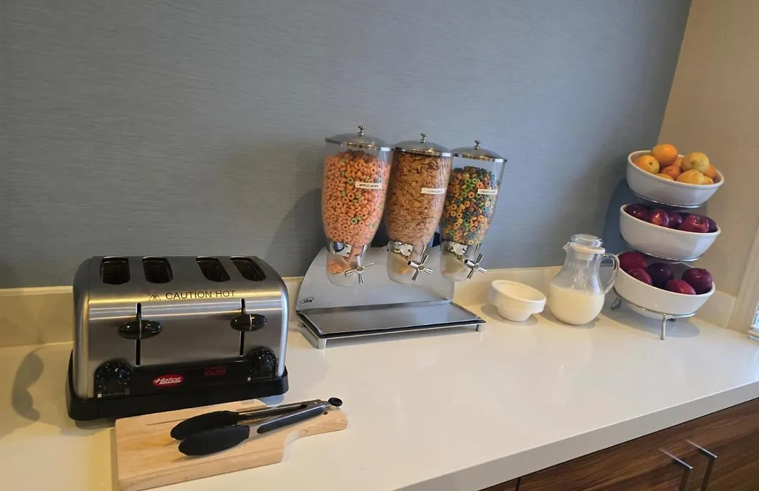 Sonesta Es Suites Providence - Airport-1