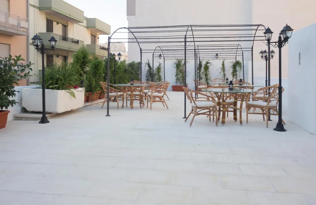 Relais Carlo V - Palazzo Storico-1