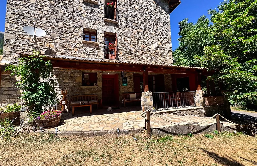 Hotel de Montaña Uson-1