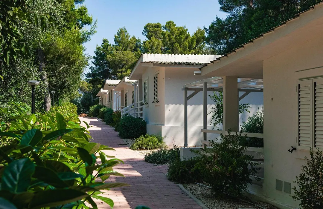 Villaggio Camping Spiaggia Lunga-1