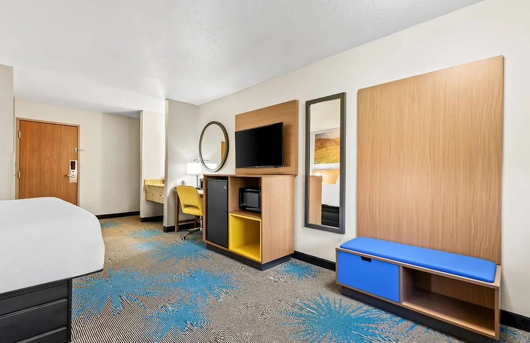 Days Inn By Wyndham Mitchell Sd-1