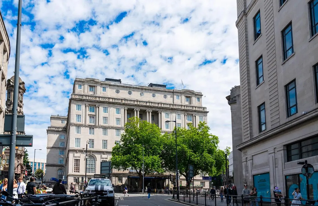 Adelphi Hotel-1