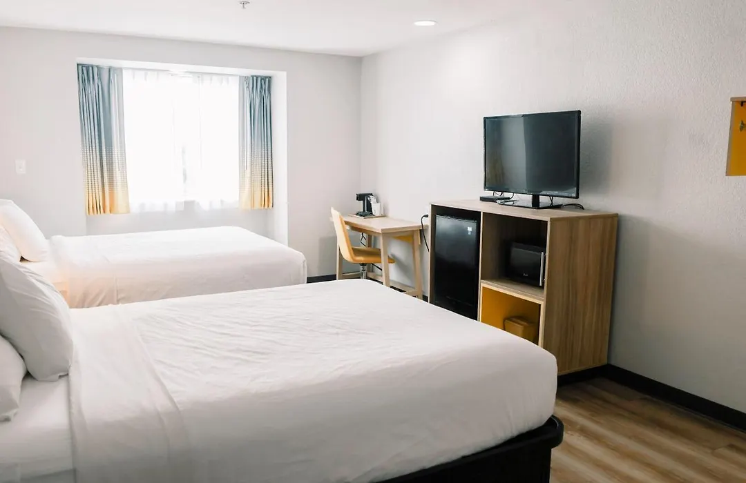 Microtel Inn & Suites By Wyndham Gulf Shores-1