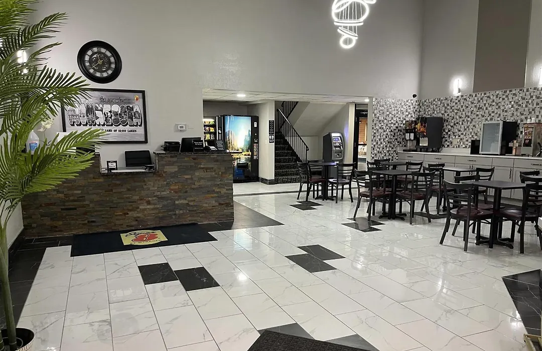Super 8 By Wyndham Shakopee-1
