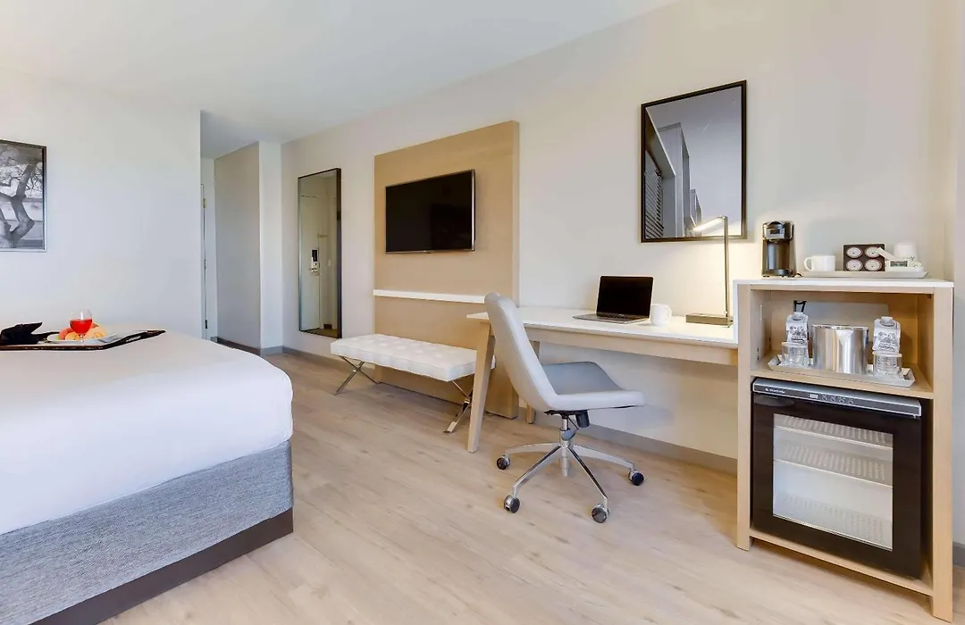 Radisson Hotel Phoenix Airport-1
