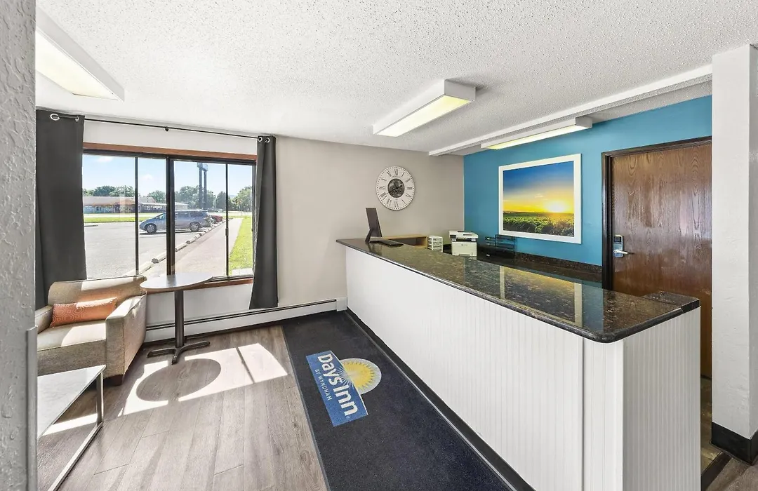 Days Inn By Wyndham Winona-1